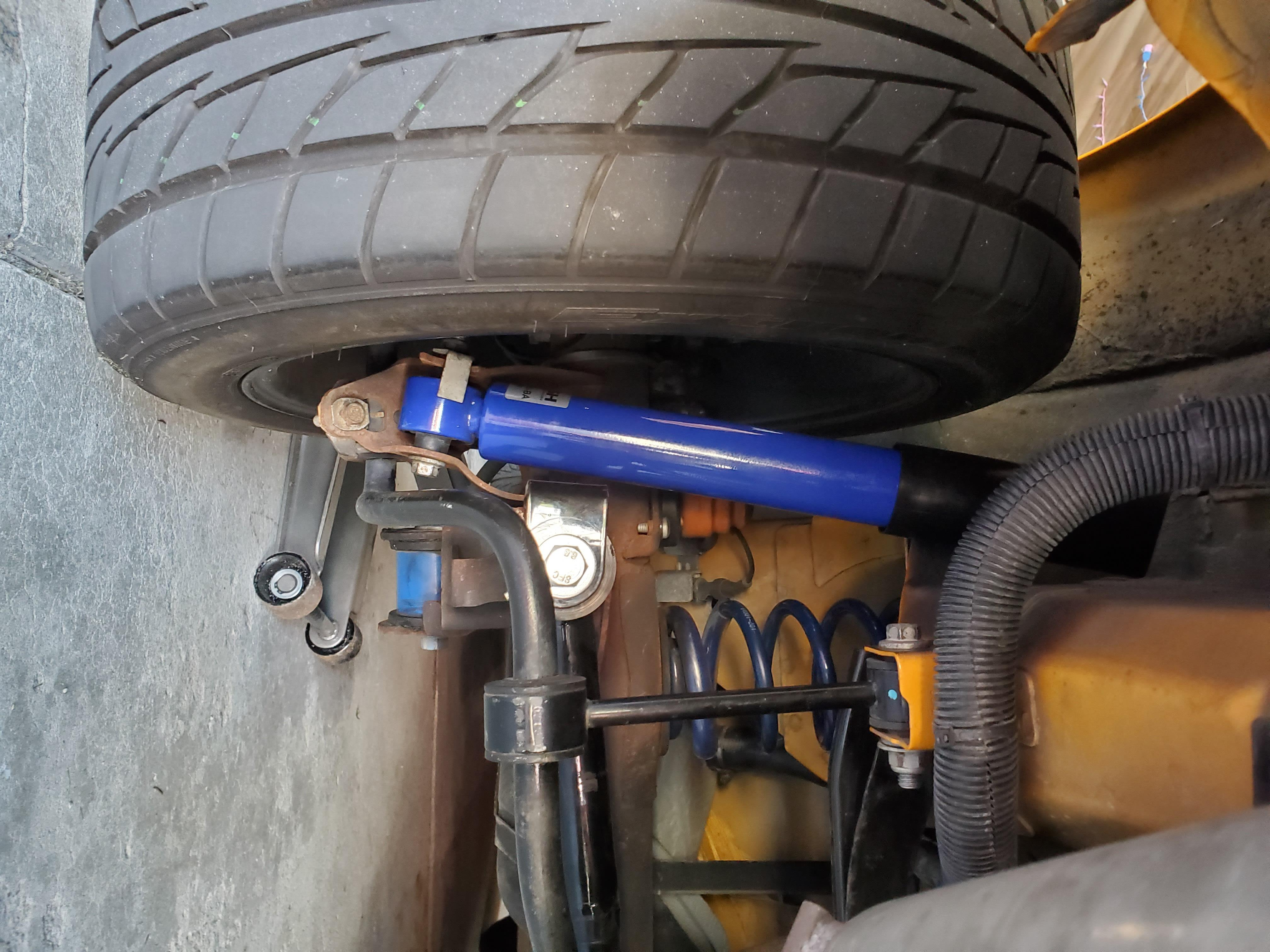 Roush Mustang Rear Shocks 401298 (05-14 Mustang) - Free Shipping