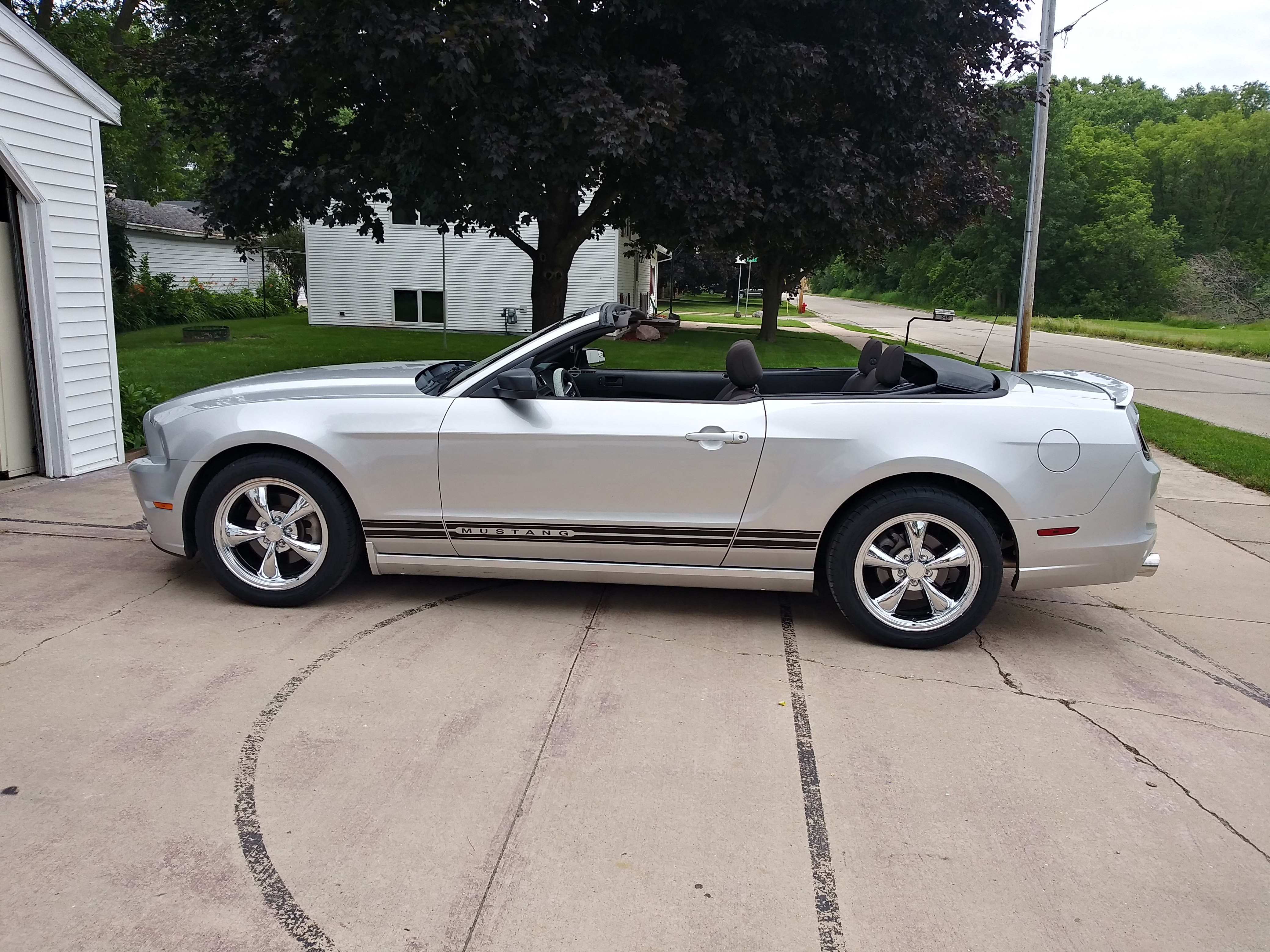 18x8 Bullitt Wheel and Toyo Extensa HP II All-Season Tire Package