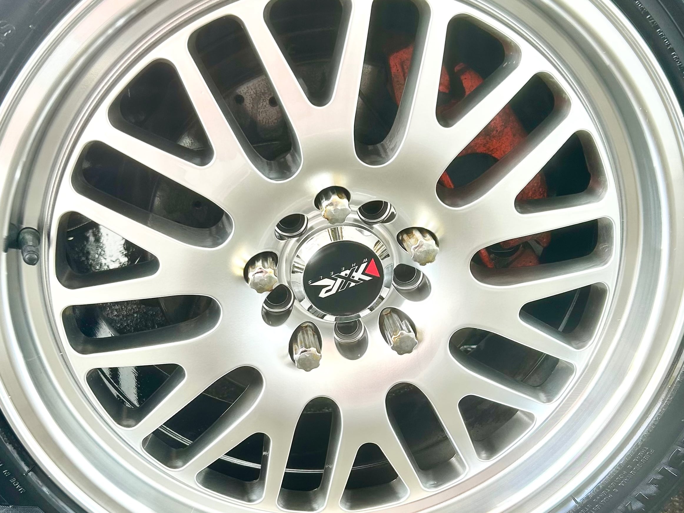 Mustang 531 Hyper Silver with Machined Lip Wheel; 17x8; 35mm