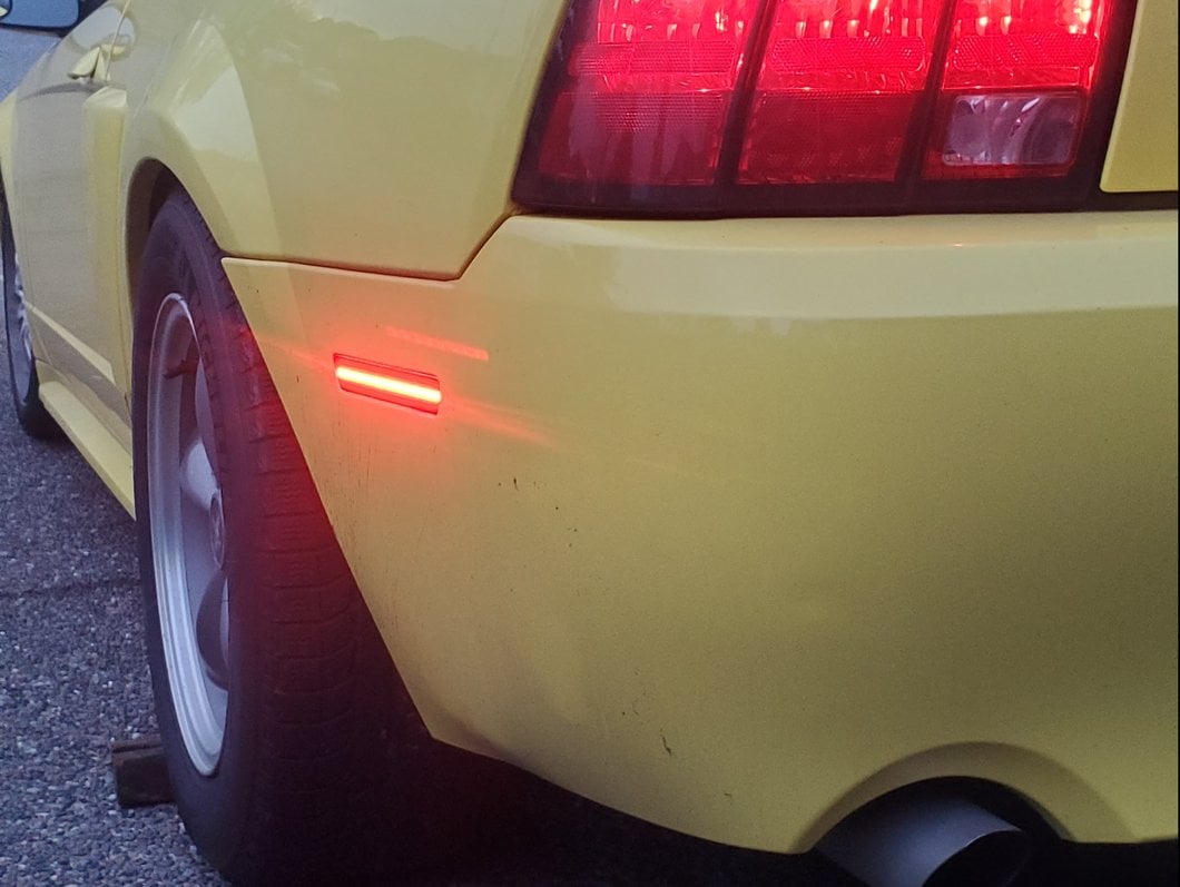 MARK&LONA レンジBAK Raxiom Axial Series LED Rear Side Marker Lights; Smoked (99